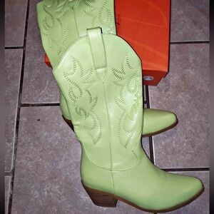 Green Western-Style Women's Boots